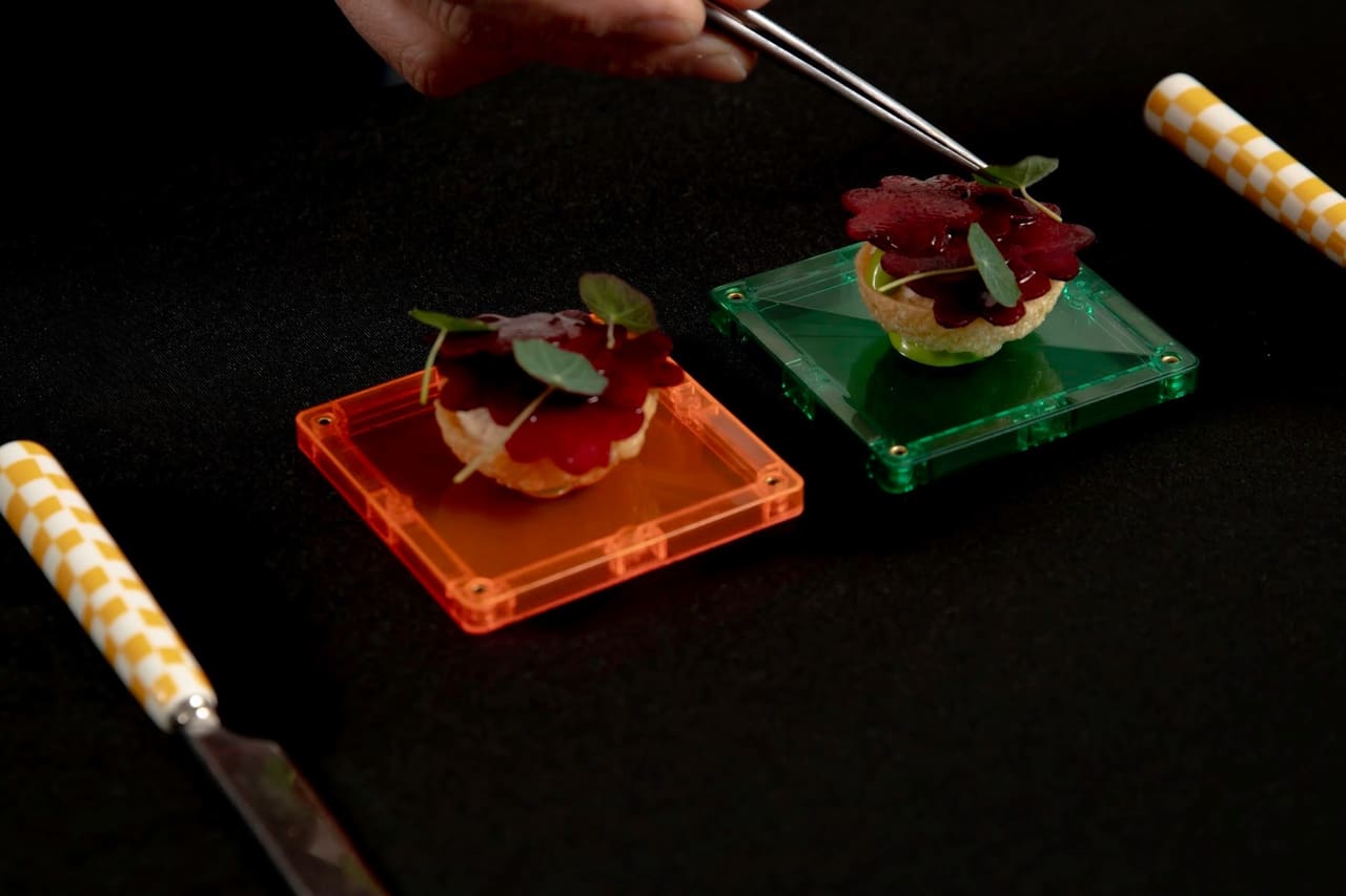 Plated courses on coloured glass